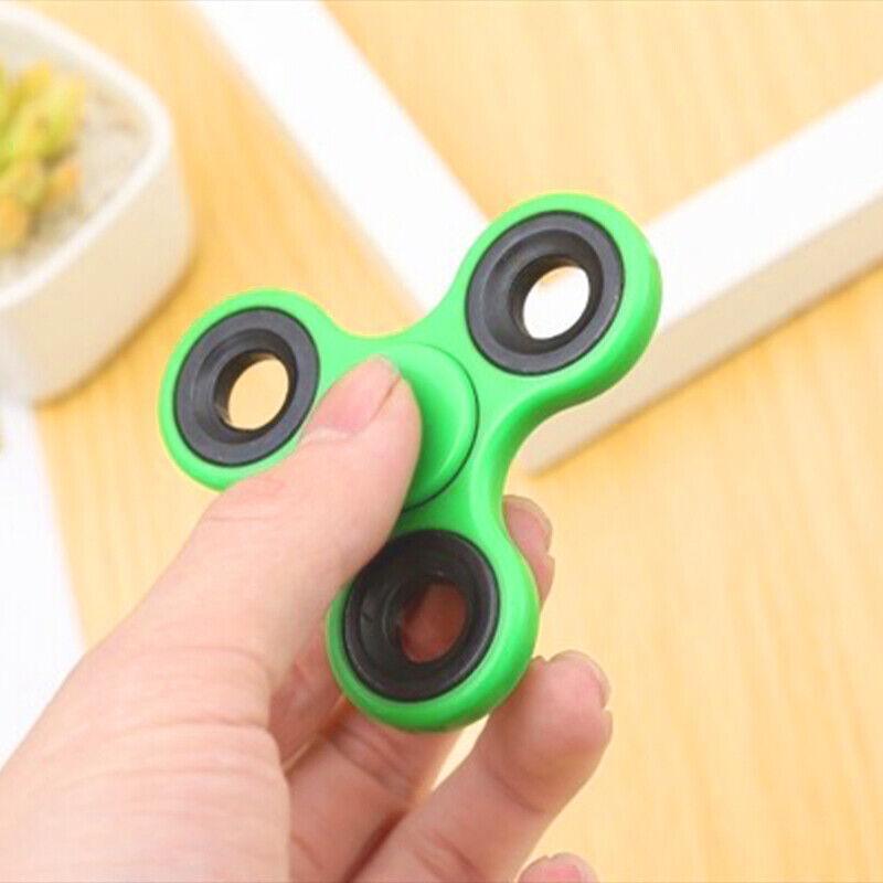 3D Fidget Hand Finger Spinner Focus Tool Stress Relief Item for Daily Use - Green