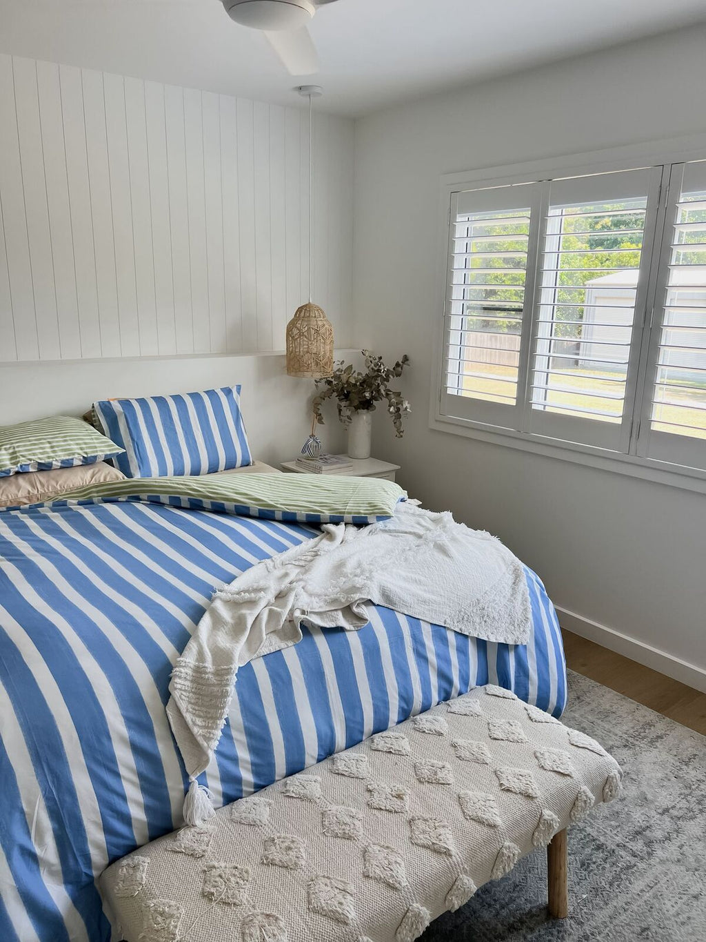 100% Cotton Duvet Quilt Cover Set w/ 2 Pillow Cases in Reversible Blue/Green/White Stripe - Double