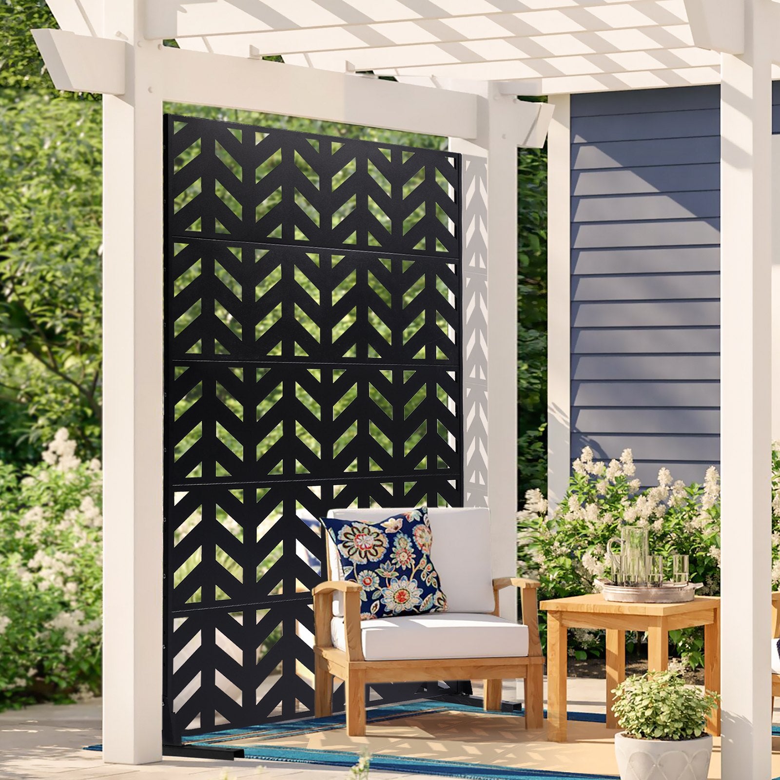 VEVOR Metal Privacy Screen, 47" W x 72" H, Outdoor Privacy Screens 5-Panel, Freestanding Outdoor Divider with Stand, Decorative Garden Steel Privacy Fence for Balcony Patio Indoor Room Black