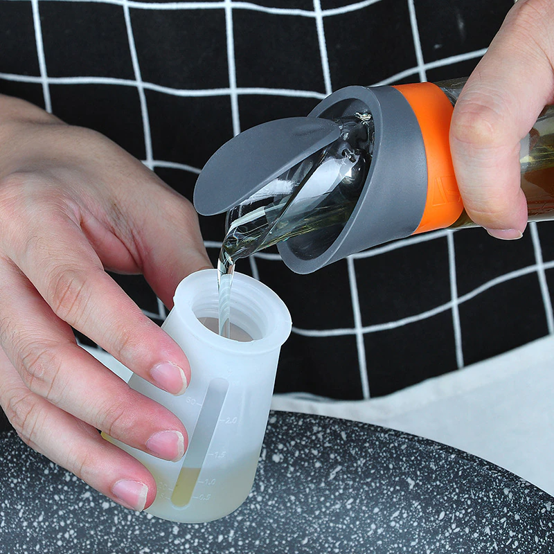 Portable Silicone Oil Bottle with Brush