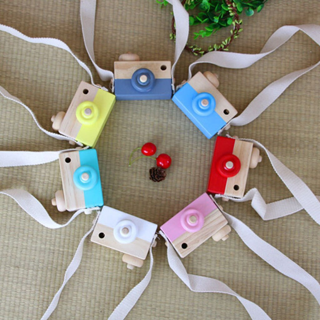 Mini Hanging Wooden Camera Toy for Kids