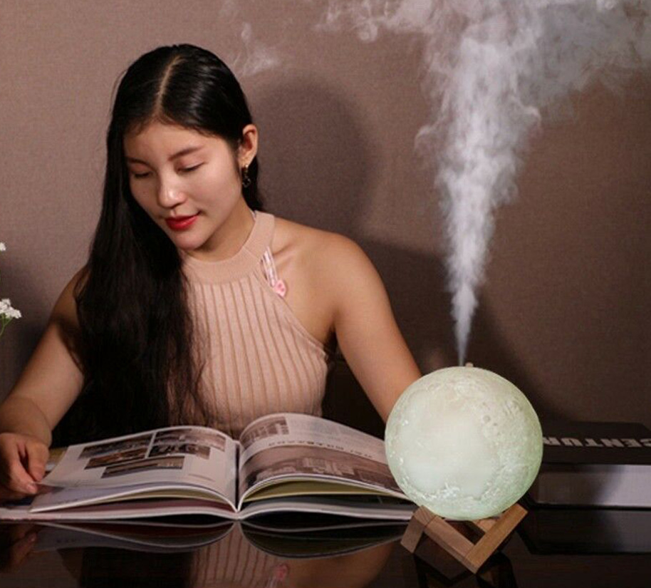 Moon Lamp Air Humidifier & Diffuser